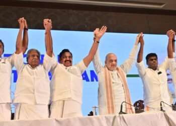 AIADMK-BJP ದೋಸ್ತಿಗೆ ಆರಂಭದಲ್ಲೇ ವಿಘ್ನ; ಒಂದೇ ವಾರದಲ್ಲಿ ಅಪಸ್ವರ ಶುರುವಾಗಿದ್ದೇಕೆ?