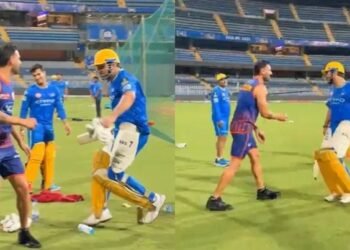 MS Dhoni: ಮುಂಬೈ ವಿರುದ್ಧದ ಪಂದ್ಯಕ್ಕೂ ಮುನ್ನ ದೀಪಕ್ ಚಹಾರ್‌ನನ್ನು ಬ್ಯಾಟ್‌ನಿಂದ ಬೆನ್ನಟ್ಟಿದ ಥಲಾ!