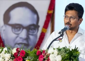 Hindi Imposition: ಅಲರ್ಟ್ ಆಗಿರಿ, ಹಿಂದಿ ಹೇರಿಕೆ ವಿರುದ್ಧ ಪ್ರತಿರೋಧ ತೋರಿ: ತಮಿಳು ವಿದ್ಯಾರ್ಥಿಗಳಿಗೆ ಡಿಸಿಎಂ ಉದಯನಿಧಿ ಕರೆ