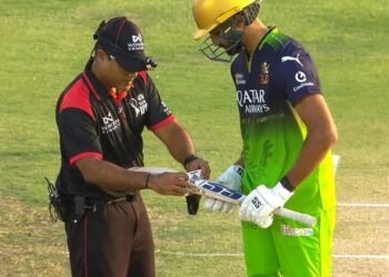 ಐಪಿಎಲ್​ನಲ್ಲಿ ಕೆಲಸ ಮಾಡುವ ಅಂಪೈರ್​ಗಳು ಎಷ್ಟು ವೇತನ ಪಡೆಯುತ್ತಾರೆ?