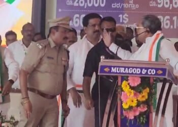 ಕಪ್ಪು ಬಾವುಟ ಪ್ರದರ್ಶಿಸಿದ ಮಹಿಳೆಯರ ವಿರುದ್ಧ ಎಫ್ ಐಆರ್