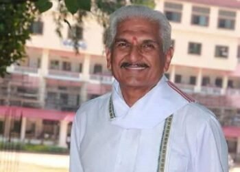 ಹಿಂದೂಗಳು ಮನೆಯಲ್ಲಿ ಒಂದೊಂದು ತಲ್ವಾರ್ ಇಟ್ಟುಕೊಳ್ಳಲು ಕರೆ