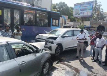 ಭೀಕರ ಅಪಘಾತ: ಓರ್ವ ಸಾವು, ಇಬ್ಬರ ಸ್ಥಿತಿ ಗಂಭೀರ