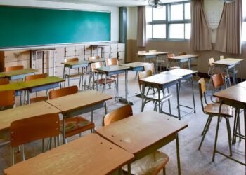 India-Pakistan News: ಪಂಜಾಬ್ ಗಡಿ ಜಿಲ್ಲೆಗಳಲ್ಲಿ ಇನ್ನೂ ತೆರೆಯದ ಶಾಲೆಗಳು. ಬ್ಲ್ಯಾಕ್ಔಟ್ ಮುಂದುವರಿಕೆ