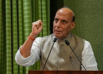 ಬೇಜವಾಬ್ದಾರಿಯುತ ದೇಶದ ಕೈಯ್ಯಲ್ಲಿ ಅಣ್ವಸ್ತ್ರ ಎಷ್ಟು ಸುರಕ್ಷಿತ?: ಜಾಗತಿಕ ಸಮುದಾಯಕ್ಕೆ ರಾಜನಾಥ್ ಪ್ರಶ್ನೆ