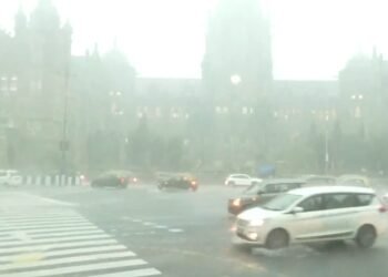 ಮುಂಬೈನಲ್ಲಿ ಬಿಟ್ಟು ಬಿಡದೆ ಸುರಿಯುತ್ತಿರುವ ಮಳೆ