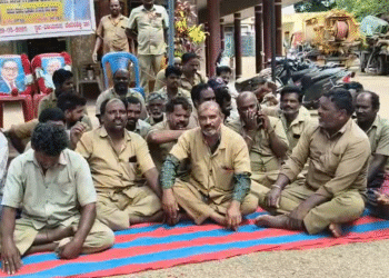 ವಿವಿಧ ಬೇಡಿಕೆಗಳ ಈಡೇರಿಕೆಗೆ ಆಗ್ರಹಿಸಿ ಪ್ರತಿಭಟನೆ