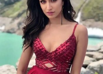 ಸಂಭಾವನೆ ವಿಷಯದಲ್ಲಿ ದಾಖಲೆ ನಿರ್ಮಿಸಿದ ಹಾಟ್ ಬೆಡಗಿ!