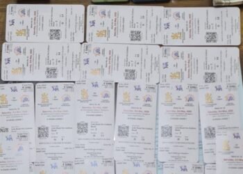 ಕಾಳಸಂತೆಯಲ್ಲಿ ಟಿಕೆಟ್ ಮಾರಾಟ ಮಾಡುತ್ತಿದ್ದ ನಾಲ್ವರು ವಶಕ್ಕೆ