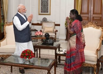 ರಾಷ್ಟ್ರಪತಿ ಭೇಟಿಯಾದ ಮೋದಿ