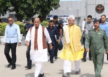 ಕಾಶ್ಮೀರದ ಶ್ರೀನಗರಕ್ಕೆ ರಕ್ಷಣಾ ಸಚಿವ ರಾಜನಾಥ್ ಸಿಂಗ್ ಭೇಟಿ