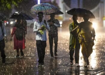 ಬೆಂಗಳೂರು ಸೇರಿದಂತೆ ಹಲವೆಡೆ ಮೂರು ಗಂಟೆ ಯೆಲ್ಲೋ ಅಲರ್ಟ್