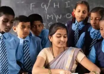 ರೈಲ್ವೆ ಇಲಾಖೆಯ ಪ್ರೌಢಶಾಲೆಯಲ್ಲಿ 12 ಹುದ್ದೆಗಳು; 26 ಸಾವಿರ ರೂ. ಸಂಬಳ