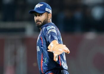 ರಿಷಬ್ ಪಂತ್ ಬ್ಯಾಟಿಂಗ್ ವೈಫಲ್ಯ : ಯೋಗರಾಜ್ ಸಿಂಗ್ ರಿಂದ ‘5 ನಿಮಿಷದ’ ಪರಿಹಾರ ಸೂತ್ರ!