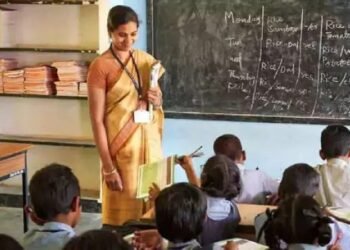 ಉದ್ಯೋಗದ ಆಕಾಂಕ್ಷಿಗಳಿಗೆ ಗುಡ್ ನ್ಯೂಸ್; 11 ಸಾವಿರ ಶಿಕ್ಷಕರ ನೇಮಕಕ್ಕೆ ಸರ್ಕಾರ ನಿರ್ಧಾರ