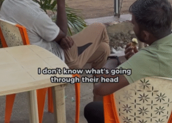 ರಸ್ತೆಯಲ್ಲೇ ಕಸ ಎಸೆದವನಿಗೆ ವಿದೇಶಿ ಮಹಿಳೆ ಕ್ಲಾಸ್‌!