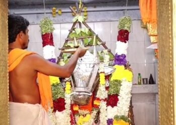 ಆರ್ ಸಿಬಿ ಗೆಲುವಿಗಾಗಿ ಹನುಮನ ಮೊರೆ