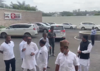 ಕಾಂಗ್ರೆಸ್ ನಲ್ಲಿ ಮತ್ತೆ ಭಿನ್ನಮತ