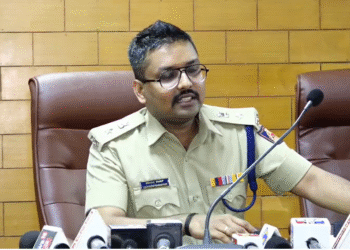 ರುಂಡ ಕಡಿದ ಐವರು ಅಂದರ್