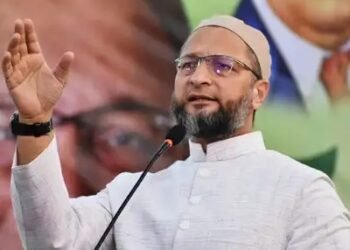 ಪಾಕ್ನಲ್ಲಿ ಉಗ್ರ ಜೈಲಲ್ಲಿದ್ದುಕೊಂಡೇ ಅಪ್ಪನಾಗುತ್ತಾನೆ: ಪಾಕ್ ಬಣ್ಣ ಬಯಲು ಮಾಡಿದ ಒವೈಸಿ