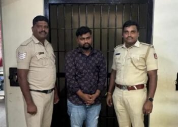 ಲಾಂಗ್ ಹಿಡಿದು ಕೇಕ್ ಕತ್ತರಿಸಿದವ ಅಂದರ್
