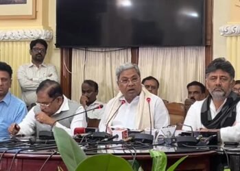 ಆರ್ ಸಿಬಿ ಸಂಭ್ರಮಾಚರಣೆಯಲ್ಲಿ ಕಾಲ್ತುಳಿತ; ನ್ಯಾಯಾಂಗ, ಸಿಐಡಿ ತನಿಖೆಗೆ! ಅಧಿಕಾರಿಗಳು ಸಸ್ಪೆಂಡ್