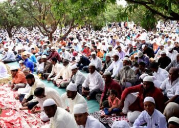 ಬಕ್ರೀದ್; ಮುಸ್ಲಿಂ ಬಾಂಧವರಿಂದ ಪ್ರಾರ್ಥನೆ