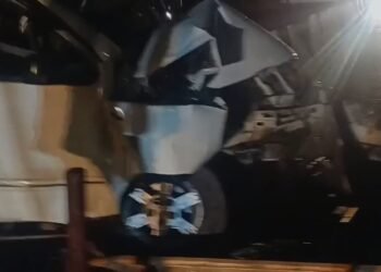 ಡಿವೈಡರ್ ಗೆ ಕಾರು ಡಿಕ್ಕಿ; ನಾಲ್ವರಿಗೆ ಗಾಯ