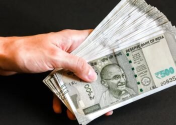 500 ರೂ. ನೋಟುಗಳನ್ನು ಬ್ಯಾನ್ ಮಾಡ್ತಾರಾ ಮೋದಿ? ಇಲ್ಲಿದೆ ನಿಜಾಂಶ