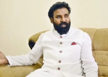 ಕಾಂಗ್ರೆಸ್ ನಾಯಕರ ನಿವಾಸಗಳ ಮೇಲೆ ಇಡಿ ದಾಳಿ; ಮಾಜಿ ಸಚಿವ ಶ್ರೀರಾಮುಲು ವ್ಯಂಗ್ಯ