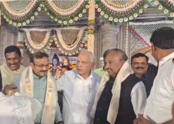 ಮದುವೆ ಮನೆಯಲ್ಲಿ ಒಂದಾದ ಯಡಿಯೂರಪ್ಪ, ಈಶ್ವರಪ್ಪ
