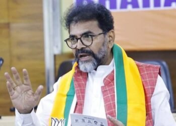 ಕೇಂದ್ರದಲ್ಲಿ ಸ್ಕೀಂ ಸರ್ಕಾರ, ರಾಜ್ಯದ್ದು ಸ್ಕ್ಯಾಂ ಸರ್ಕಾರ: ಛಲವಾದಿ ನಾರಾಯಣಸ್ವಾಮಿ