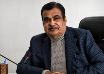 ಇನ್ನು ರಸ್ತೆ ಅಪಘಾತದ ಸಂತ್ರಸ್ತರಿಗೆ ಸಹಾಯ ಮಾಡಿದಗೆ 25,000 ರೂ. ಬಹುಮಾನ: ಸಚಿವ ಗಡ್ಕರಿ ಘೋಷಣೆ