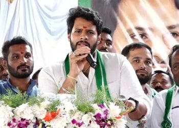 ಕ್ಷೇತ್ರದಲ್ಲಿ ಹಿಟ್ಲರ್ ರಾಜಕಾರಣ ಬೇಡʼ