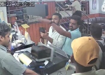 ಐಸ್ ಕ್ರೀಂ ಪಾರ್ಲರ್ ಗೆ ನುಗ್ಗಿ ಗೂಂಡಾವರ್ತನೆ