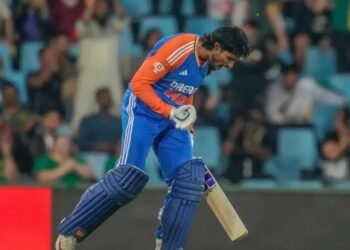 ಕೌಂಟಿ ಕ್ರಿಕೆಟ್‌ಗೆ ತಿಲಕ್ ವರ್ಮಾ ಅದ್ಭುತ ಪ್ರವೇಶ: ಕೆಂಪು ಚೆಂಡಿನಲ್ಲೂ ಮಿಂಚಿದ ಯುವ ಪ್ರತಿಭೆ!