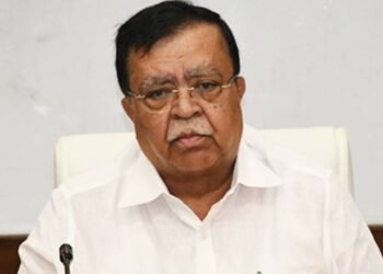 ತುಮಕೂರು, ಧಾರವಾಡ ಇಬ್ಭಾಗ