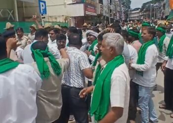 ಬಿಜೆಪಿ ಕಚೇರಿಗೆ ಮುತ್ತಿಗೆ ಹಾಕಲು ಯತ್ನಿಸಿದ ಕಾಂಗ್ರೆಸ್