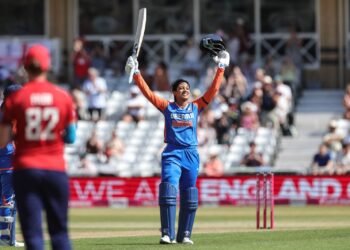 ಭಾರತೀಯ ಕ್ರಿಕೆಟ್ ಇತಿಹಾಸದಲ್ಲಿ ಸುವರ್ಣಾಕ್ಷರಗಳಲ್ಲಿ ಹೆಸರು ಬರೆಸಿಕೊಂಡ ಸ್ಮೃತಿ ಮಂಧಾನಾ