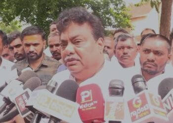 ರಾಜ್ಯ ರಾಜಕಾರಣದ ಬಗ್ಗೆ ಸಚಿವರ ಮಾತು