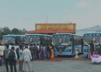 ಸಾರಿಗೆ ಬಸ್ ಸಂಚಾರಕ್ಕೆ ಭೈರತಿ ಸುರೇಶ್ ಚಾಲನೆ