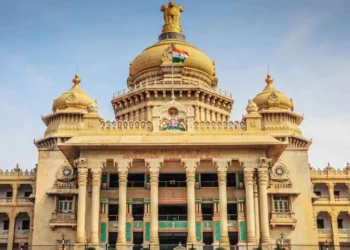 ಪ್ರಯಾಣಿಕರ ಸುಲಿಗೆ ಮಾಡುತ್ತಿರುವ ಆಟೋ, ಕ್ಯಾಬ್ ; ಖಡಕ್ ವಾರ್ನಿಂಗ್