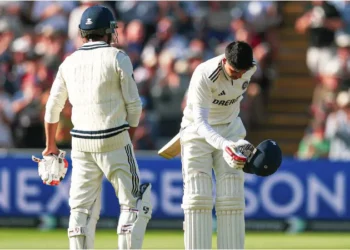 ಆಂಗ್ಲರ ವಿರುದ್ಧ ಶತಕ ಸಿಡಿಸಿ ಕೊಹ್ಲಿ ದಾಖಲೆ ಸರಿಗಟ್ಟಿದ ನಾಯಕ ಗಿಲ್