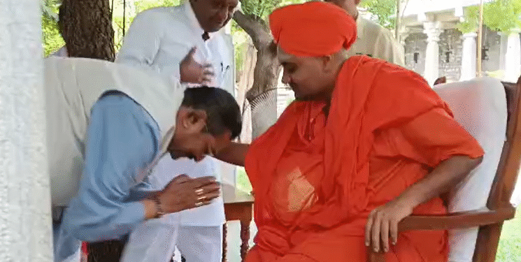 ಶಾಸಕ ಬಸನಗೌಡ ಪಾಟೀಲ್ ಯತ್ನಾಳ್ ಟೆಂಪಲ್ ರನ್