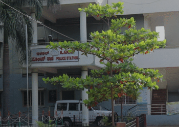 ಕಾರ್ಯಕ್ರಮ ವಿಚಾರಕ್ಕೆ ವಾಗ್ವಾದ : ಶಿಕ್ಷಕಿಯಿಂದ ಶಿಕ್ಷಕನಿಗೆ ಚಪ್ಪಲಿ ಏಟು?