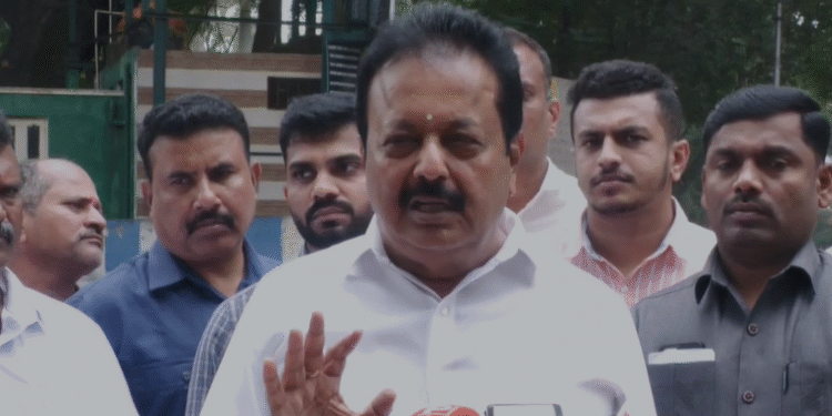 ವಿಜಯೇಂದ್ರಗೆ ಬುದ್ದಿ ಇಲ್ಲ | ಕೇಂದ್ರ ನಾವು ಕೇಳಿದಷ್ಟು ಯೂರಿಯಾ ಕೊಟ್ಟಿಲ್ಲ