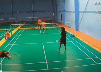 ಬ್ಯಾಡ್ಮಿಂಟನ್ ಆಡುವಾಗಲೇ ಯುವಕನಿಗೆ ಹೃದಯಾಘಾತ