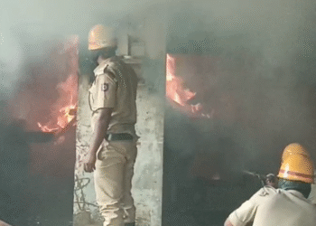 ವಿದ್ಯುತ್ ಶಾರ್ಟ್ ಸರ್ಕ್ಯೂಟ್ ಗೆ ವುಡ್ ವರ್ಕ್ ಅಂಗಡಿ ಭಸ್ಮ