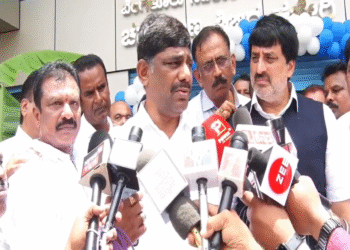 ಸದ್ಯಕ್ಕೆ ನಾನು ಯಾವ ಹುದ್ದೆಯ ಆಕಾಂಕ್ಷಿಯಲ್ಲ | ಉಳಿದಂತೆ ಹಿರಿಯ ನಾಯಕರು ತೀರ್ಮಾನ ಮಾಡುತ್ತಾರೆ : ಡಿಕೆಸು