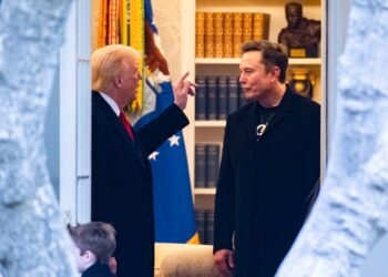 ಮಸ್ಕ್ ವಿರುದ್ಧ ಕೆರಳಿದ ಟ್ರಂಪ್: “ನೀವು ಅಂಗಡಿ ಮುಚ್ಚಿ ಪರಾರಿಯಾಗಬೇಕಾಗುತ್ತದೆ” ಎಂದ ಅಧ್ಯಕ್ಷ